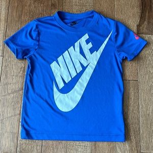 Boys Nike t-shirt
